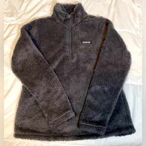 Patagonia Gray Fuzzy Quarter Zip Size Small Jacket so SOFT